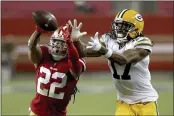  ?? SCOT TUCKER — THE ASSOCIATED PRESS FILE ?? 49ers cornerback Jason Verrett (22) intercepts a pass in front of Green Bay Packers wide receiver Davante Adams (17) in Santa Clara in November of 2020. The 49ers are bringing back Verrett on a one-year deal.