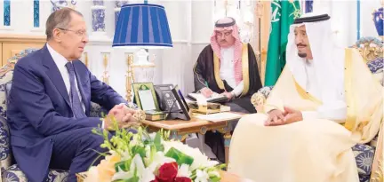  ??  ?? King Salman receives Russian Foreign Minister Sergey Lavrov at Al-Salam Palace in Jeddah on Sunday. (SPA)