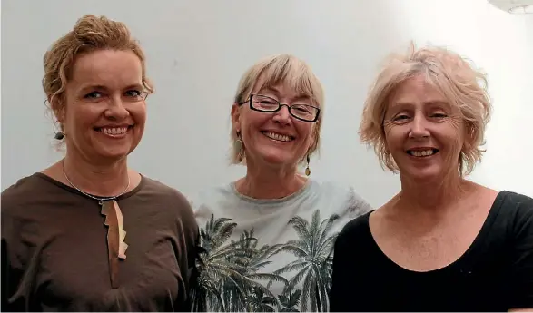  ?? LAINE MOGER/STUFF ?? Artists Jacqueline Macleod, Beatrice Carlson and Robin Gibson are happy to share a coincident­al collaborat­ion.