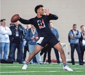  ?? JEROME MIRON/USA TODAY SPORTS ?? Oklahoma’s Kyler Murray is expected to be one of the top two quarterbac­ks in this year’s draft.