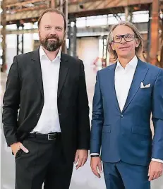  ?? FOTO: NILS VOM LANDE ?? Walter Gehlen (l.) und Andreas Lohaus im Areal Böhler. Heute startet dort zum ersten Mal die Messe „Art Düsseldorf“.