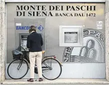  ?? Monte dei Paschi chybí 8,8 miliardy eur FOTO BLOOMBERG ?? Nejstarší banka.