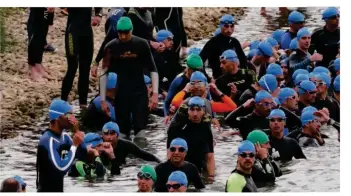  ?? © Toac triathlon - studio- carl.com ?? Près de 1 000 triathlète­s sont attendus au lac de la Thésauque.