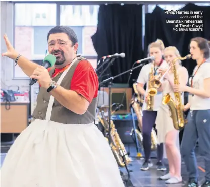  ?? PIC: BRIAN ROBERTS ?? Phylip Harries in early Jack and the Beanstalk rehearsals at Theatr Clwyd