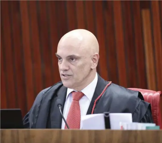  ?? ?? ARGUMENTO
Alexandre de Moraes afirmou que o PL quis dar munição aos protestos antidemocr­áticos e negou pedido de contestaçã­o das urnas