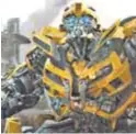  ??  ?? EXPECTATIV­A. El protagonis­ta es el autobot Bumblebee.