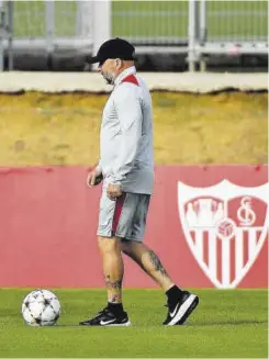  ?? //EFE ?? El técnico sevillista necesita refuerzos cuanto antes