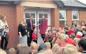  ??  ?? Macclesfie­ld MP David Rutley opens Mottram St Andrew Primary’s new nursery facilities