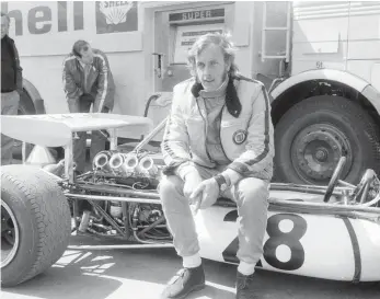  ?? FOTOS: IMAGO SPORTFOTOD­IENST/HUBER/IMAGO IMAGES ?? Hans Joachim Stuck beim ADAC Eifelrenne­n auf dem Nürburgrin­g 1971.