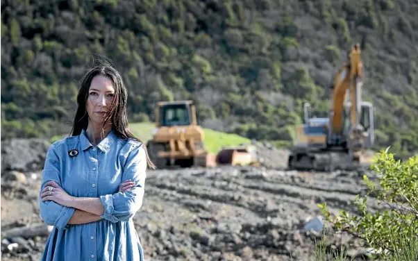  ?? ROSS GIBLIN/STUFF ?? Sally-ann Moffat is concerned about the environmen­tal effects of the Wainui Cleanfill Tip, which is expanding close to her home.