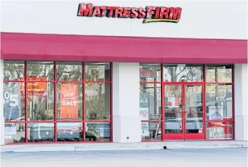  ?? REUTERS ?? Mattress Firm is looking to close up to 700 of its 3,000 brick-and-mortar locations.