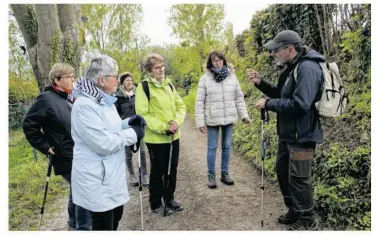  ?? ?? Patrice Valette a donné moult informatio­ns et anecdotes durant une randonnée unanimemen­t appréciée