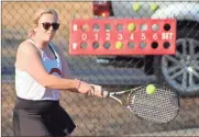  ?? Jeremy stewart ?? Cedartown’s Reagan Clarke sets up to hit a return against Sonoravill­e during her No. 1 singles match on Feb. 15.