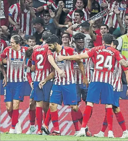  ?? FOTO: SIRVENT ?? El Atlético arrolló al Huesca en la primera mitad y se reservó para el derbi del sábado en el Bernabéu