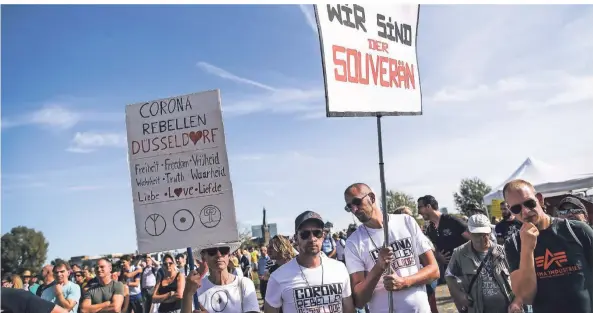  ?? FOTO: ANDREAS BRETZ ?? Die „Corona-Rebellen“demonstrie­rten im September auch in Düsseldorf.