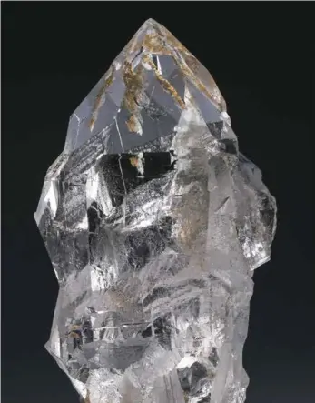  ??  ?? Himalayan Quartz Natural Point (Meru)