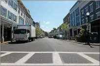  ?? TANIA BARRICKLO — DAILY FREEMAN FILE ?? This section of Wall Street in Uptown Kingston, N.Y., between John and North Front streets, will be closed to traffic from 6 a.m. to 7 p.m. Thursday, Nov. 14, for the filming of a Hulu series.