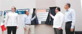  ??  ?? El Presidente Felipe Calderón Hinojosa, al inaugurar el Hospital de Alta Especialid­ad del ISSSTE en Veracruz, resaltó que la reforma al Instituto permitió sanear a largo plazo sus finanzas y darle viabilidad financiera.