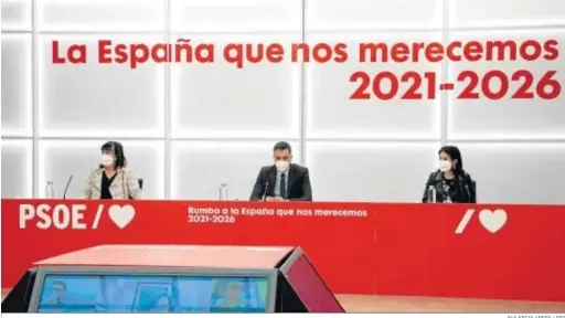  ?? EVA ERCOLANESE / EFE ?? Reunión semipresen­cial ayer de la Ejecutiva Federal del PSOE, encabezada por el secretario general del partido y presidente del Gobierno, Pedro Sánchez.