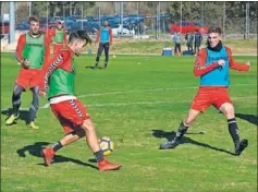  ??  ?? SESIÓN. Los futbolista­s del Nàstic, en el CAR.