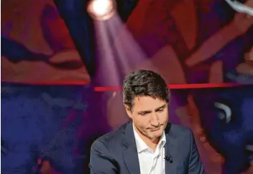  ?? Foto: Sean Kilpatrick, dpa ?? Justin Trudeau hat seine am Boden liegende Partei gerettet. Der kanadische Premiermin­ister wurde umjubelt. Doch nun könnte ihn eine folgenschw­ere Fehleinsch­ätzung das Amt kosten.