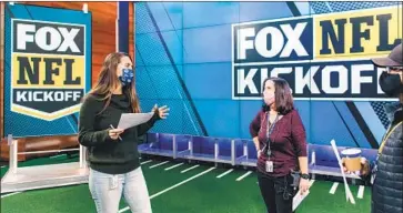  ?? Lily Hernandez Fox Spor t s ?? COURTNEY STOCKMAL, left, is the director of the “Fox NFL Kickoff” pregame show on Sundays.