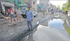  ?? RAJ K RAJ/HT ?? Residents of Shastri Basti in Patparganj have to deal with poor sanitation on a daily basis.