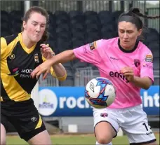  ??  ?? Gillian Keenan of Kilkenny and Aisling Frawley battle it out.