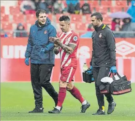  ?? FOTO: P. PUNTÍ ?? Aday Benítez cayó lesionado ante el Rayo Vallecano en el último partido de LaLiga