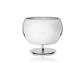  ??  ?? Argent Gourmand ice cream cup by Patrick Jouin