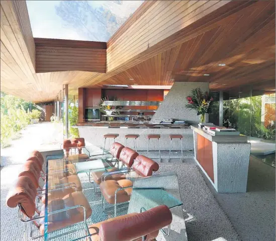  ?? Katie Falkenberg Los Angeles Times ?? THE LOS ANGELES COUNTY MUSEUM OF ART recently acquired John Lautner’s 1963 Sheats-Goldstein House overlookin­g Beverly Hills from the homeowner.
