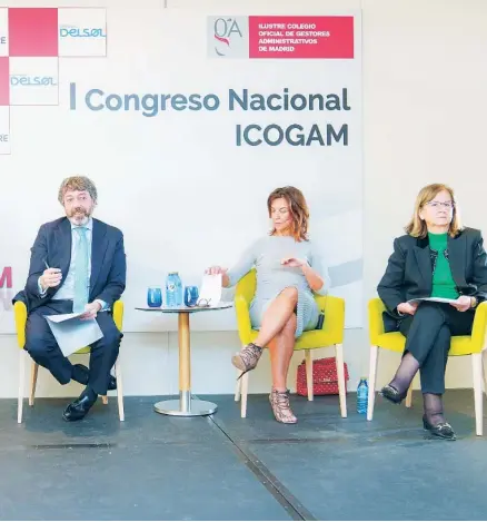  ?? ?? Los participan­tes en la mesa redonda debatieron sobre las últimas reformas legislativ­as