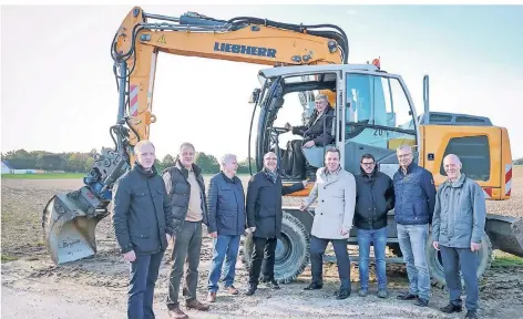  ?? RP-FOTO: RUTH KLAPPROTH ?? Um das Oerather Mühlenfeld zu erweitern, rollen die Bagger an. Platz geschaffen werden soll für bis zu 2000 Neubürger.