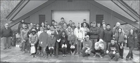  ?? Submitted photo ?? SERVICE IN THE PARK: A total of 43 volunteers from National Park College recently removed trash in Hot Springs National Park in a Volunteers-In-Parks activity.