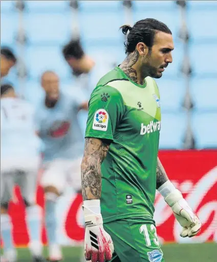  ?? FOTO: EFE ?? Titular de nuevo
Roberto Jiménez tuvo que aguantar el chaparrón de los seis goles, pero fue de lo poco salvable en el bando albiazul