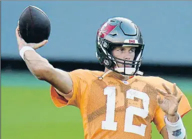  ?? CHRIS O'MEARA / AP ?? Tom Brady durante un entrenamie­nto reciente de los Tampa Bay Buccaneers