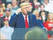  ?? BLOOMBERG ?? US President Donald Trump gestures during a rally in Minneapoli­s on Thursday.