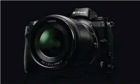  ??  ?? L’appareil hybride Z7 de Nikon (3699 €) est équipé d’un capteur plein format.