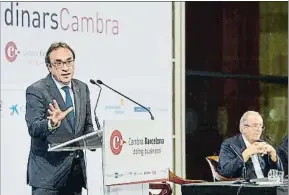  ?? DAVID CAMPOS / CAMBRA DE BARCELONA ?? Josep Rull durante su ponencia en la Cambra de Comerç de Barcelona