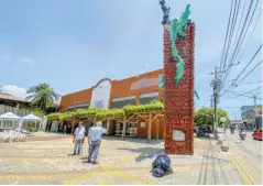  ?? Fotos hansel vásquez ?? La escultura está ubicada en la plaza de Paloquemao.