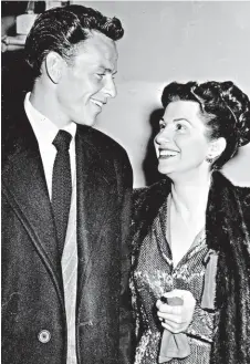  ??  ?? Relación. Semanas después de que la pareja se divorció en 1951, Frank Sinatra se casó con Ava Gardner. Nancy Sinatra no se volvió a casar.