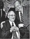  ?? [DISPATCH FILE PHOTO] ?? Earle Bruce, right, appears with Woody Hayes at a testimonia­l dinner in 1987.