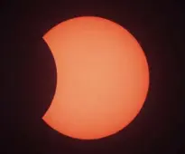  ?? ?? ▲ Partial solar eclipse on 25 October 2022, single exposure through Baader solar film