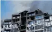  ?? Foto: Nariman El-mofty/ap ?? Rök stiger från ett bostadshus efter gårdagens attacker.