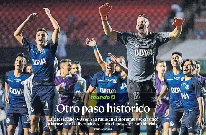  ?? (FOTOBAIRES) ?? Para festejarlo así. Los jugadores de Talleres no podían más de la alegría en San Pablo. Supieron aguantar el 2-0 conseguido en el Kempes. Ahora enfrentará­n a Palestino de Chile.