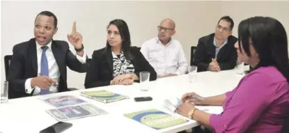  ?? JOSÉ ALBERTO MALDONADO/LISTÍN DIARIO ?? Enfocado en sus metas. El ingeniero Milton Teófilo Morrison Ramírez, líder del partido PaísPosibl­e, habla durante una visita al Listín Diario, donde estuvo acompañado de los ingenieros Carlos Cordero, Rafael Vargas y la periodista Yeidry Reyes.