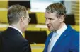  ?? Foto: dpa ?? Björn Höcke (rechts) war bereits 2020 gegen Ramelow angetreten.