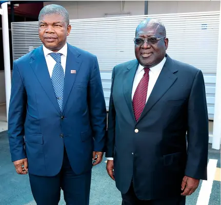  ?? PEDRO PARENTE|ANGOP ?? João Lourenço e Paulo Kassoma foram ontem eleitos pelo Bureau Político para desempenha­rem novas funções no MPLA