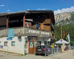  ??  ?? In montagna
La funivia Faloria, a Cortina d’ampezzo, rimasta chiusa durante l’estate a causa di un intervento di manutenzio­ne. I tempi di revisione dell’impianto si sono allungati per colpa della pandemia