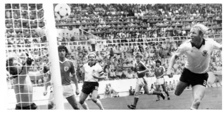  ?? THE HINDU PHOTO
LIBRARY ?? 1982: Germany, which had been embarrassi­ngly beaten by Algeria in its first group match, needed a win to progress, while Austria only needed to avoid defeat by four goals to join them. After Horst Hrubesch’s 11th-minute header both sides sat back and failed to create another chance between them.